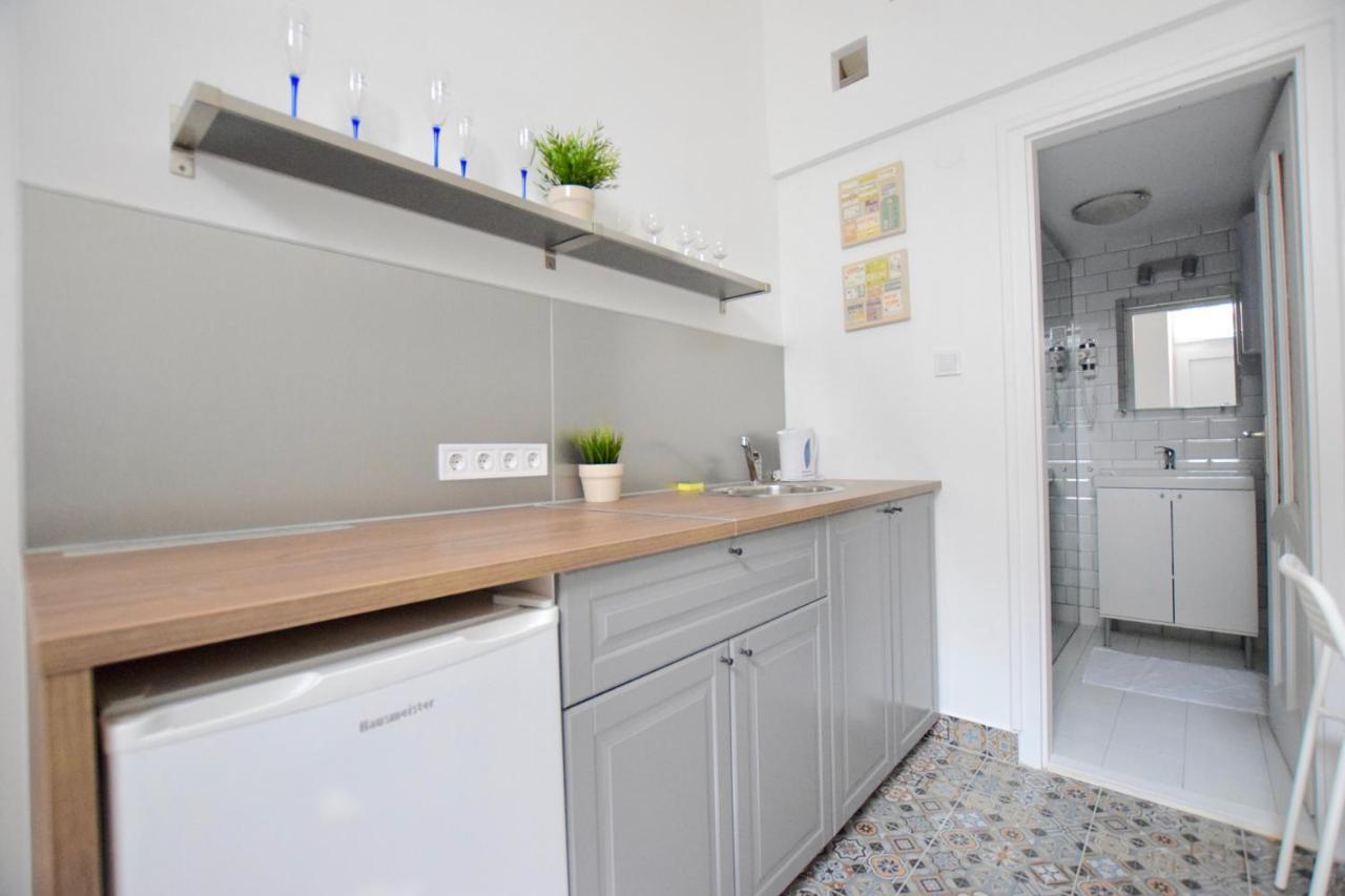 Budget Apartment By Hi5 - Kertesz Street Budapest Exteriör bild