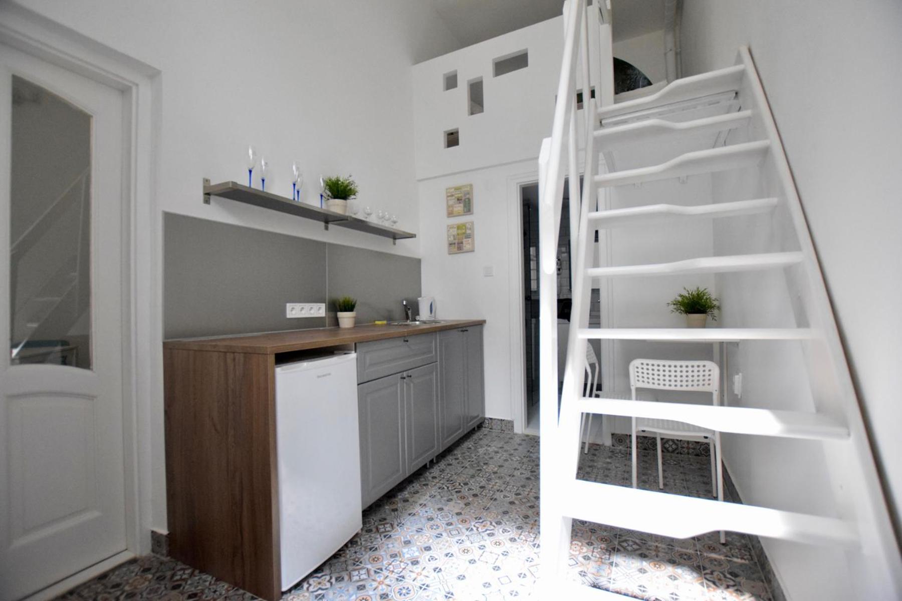 Budget Apartment By Hi5 - Kertesz Street Budapest Exteriör bild